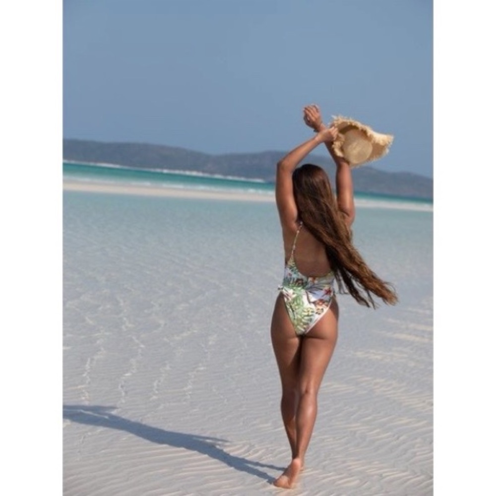 Printed Beach Classics One Piece - Picture 7 of 10